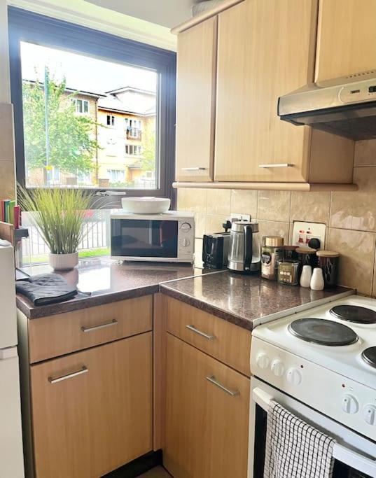 Gorgeous Flat 10 Min Walk To Stadium Free Parking Londra Esterno foto