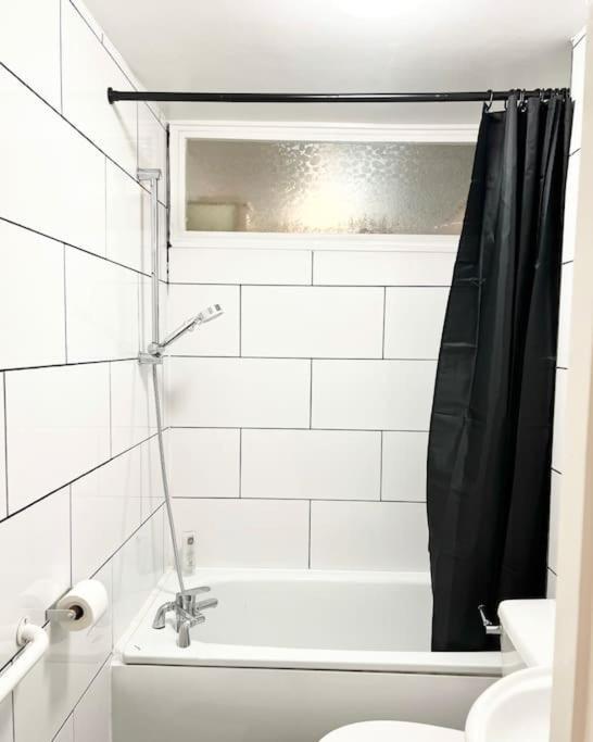 Gorgeous Flat 10 Min Walk To Stadium Free Parking Londra Esterno foto