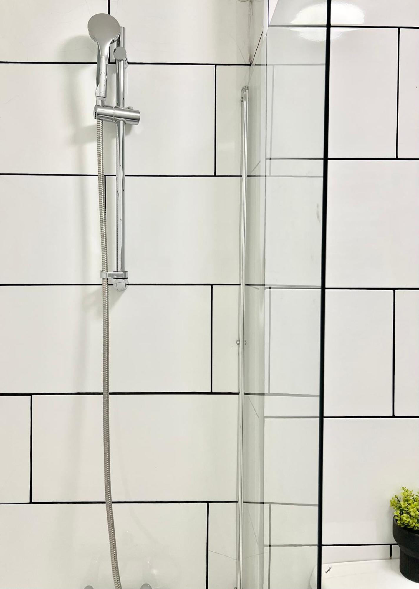 Gorgeous Flat 10 Min Walk To Stadium Free Parking Londra Esterno foto