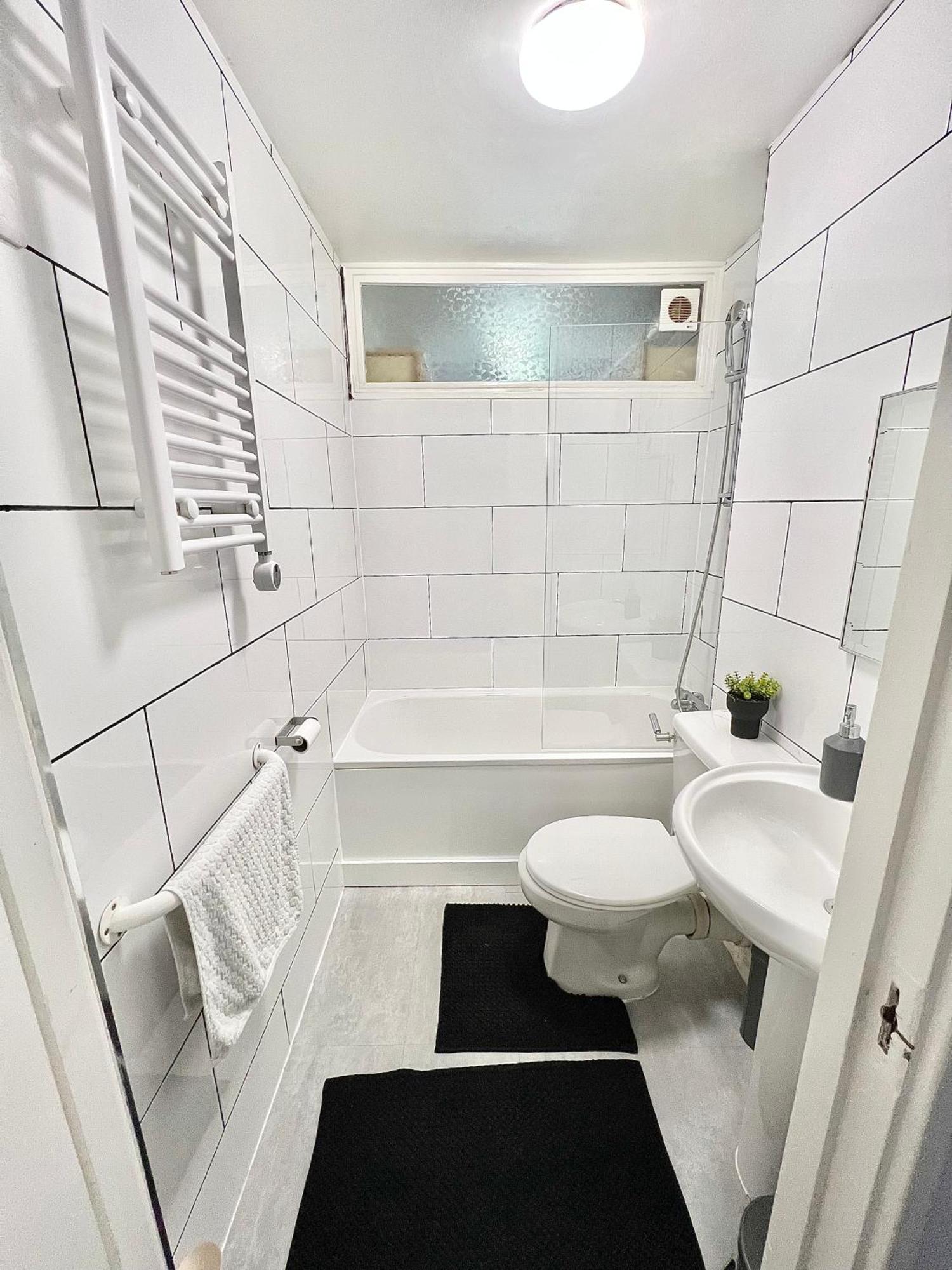 Gorgeous Flat 10 Min Walk To Stadium Free Parking Londra Esterno foto